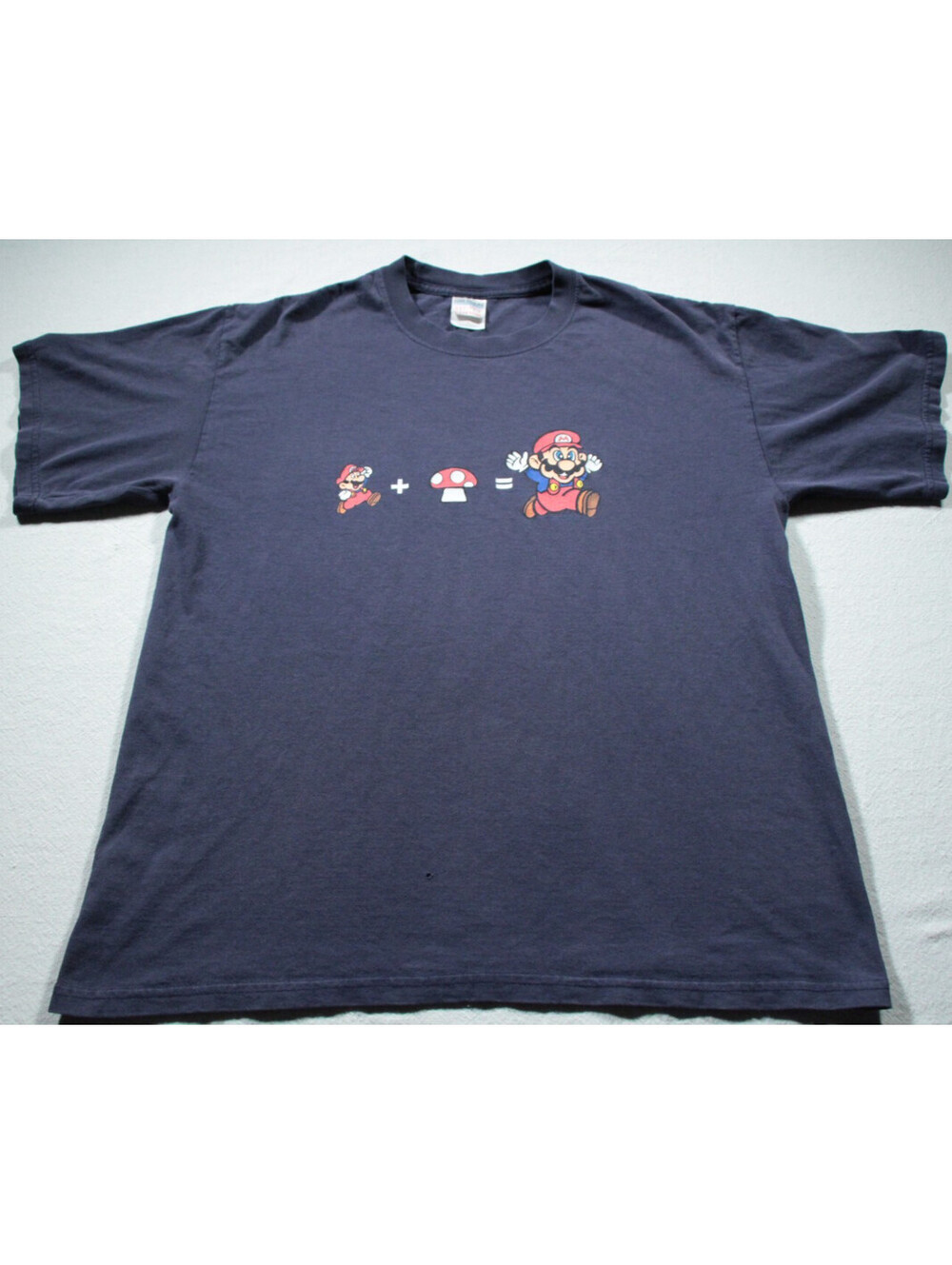 Vintage 00s Super Mario Brothers Nintendo T-Shirt 2002 Gildan Distressed